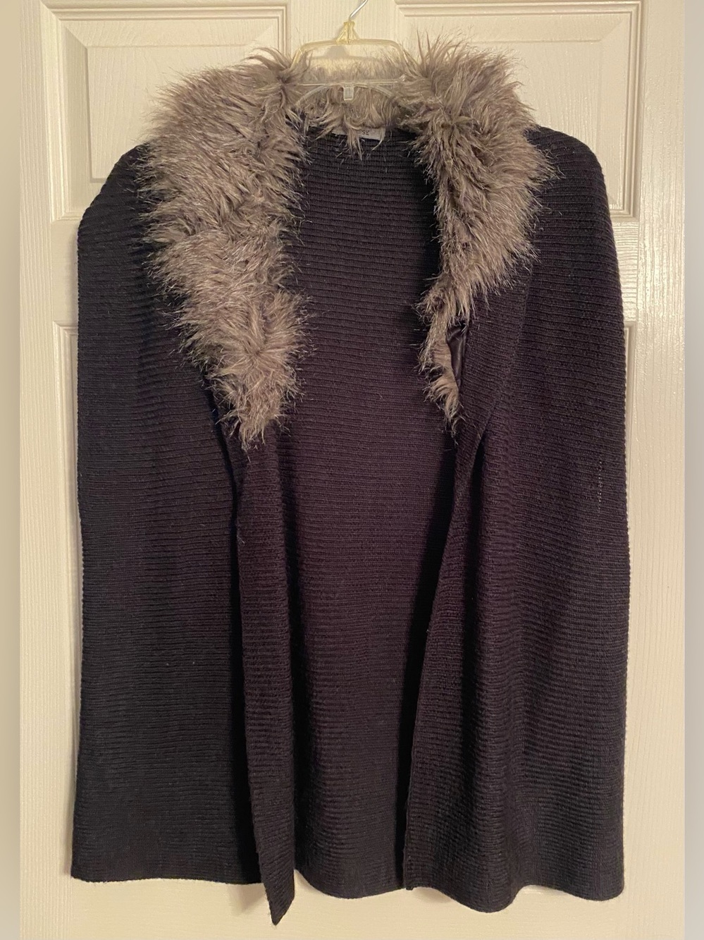 Premise Black Open-Front Sweater Shrug with Gray Faux Fur Collar